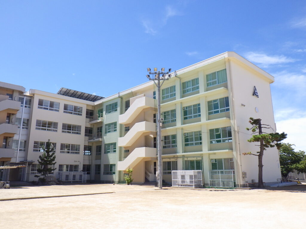 小野中学校11-2棟校舎長寿命化改修ほか電気工事