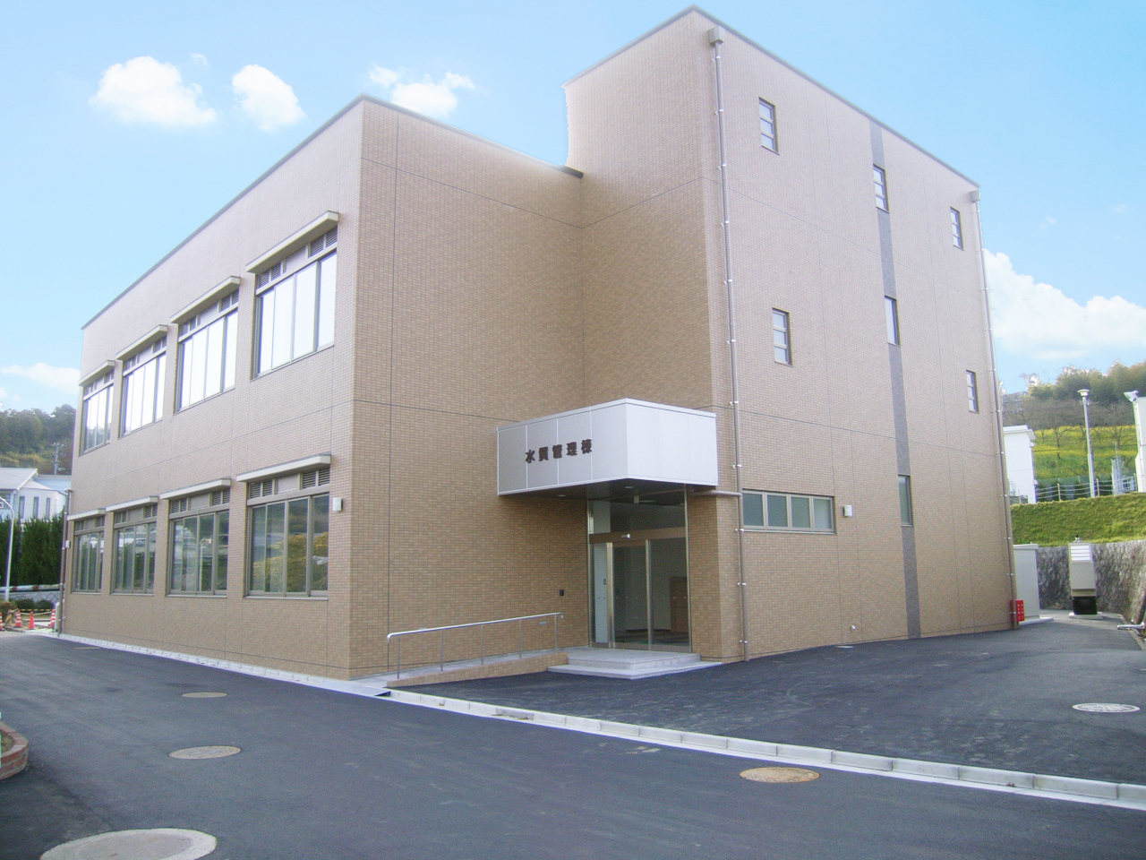 水質検査棟新築電気設備工事